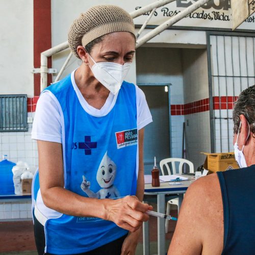 vacinacao_covid19_finaldesemana_foto_dayseeuzebio-2-500x500