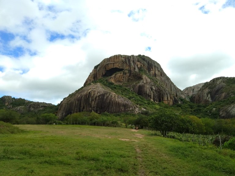 18b723d0-9b5b-412c-9e54-5577b2d1c679 (1)