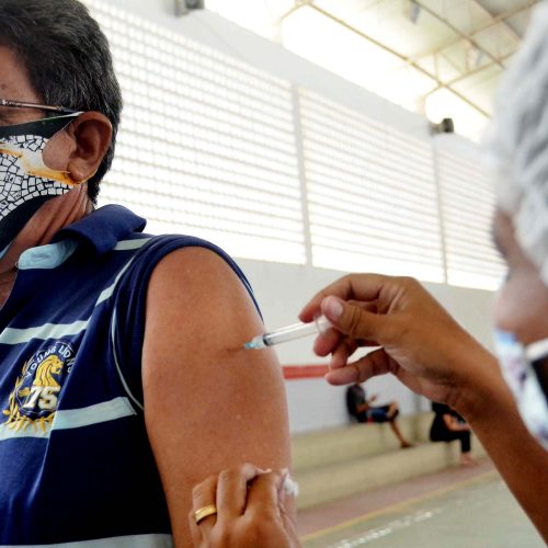 COVID_VACINACAO_FOTOS_KLEIDE_TEIXEIRA_10-500x500