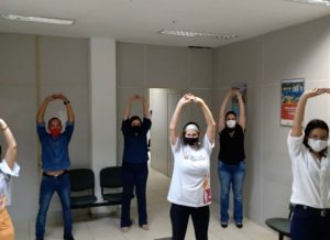 Ginastica-Laboral-02-300x218