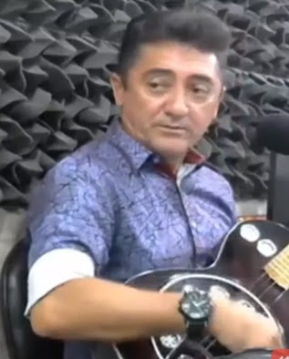 b4a626a1a25557215309d92a3b46dbf2-1