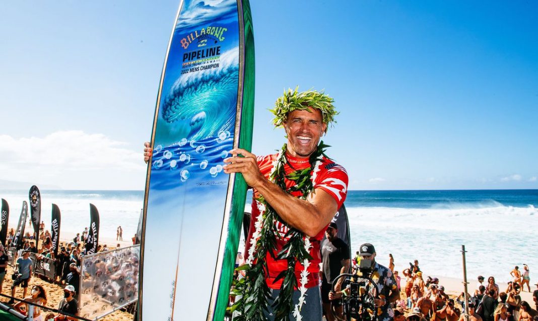 kelly_slater_pipe22_tyh2876_heff