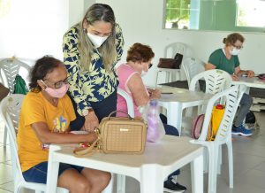 IPM_oficinadamemoria_foto_dayseeuzebio-3-300x218