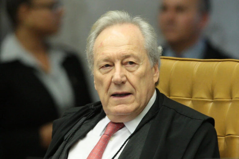 Ministro-Ricardo-Lewandowski-do-Supremo-Tribunal-Federal-768x512