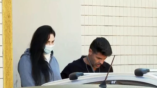 Monique-deixa-a-delegacia-nesta-quarta-feira