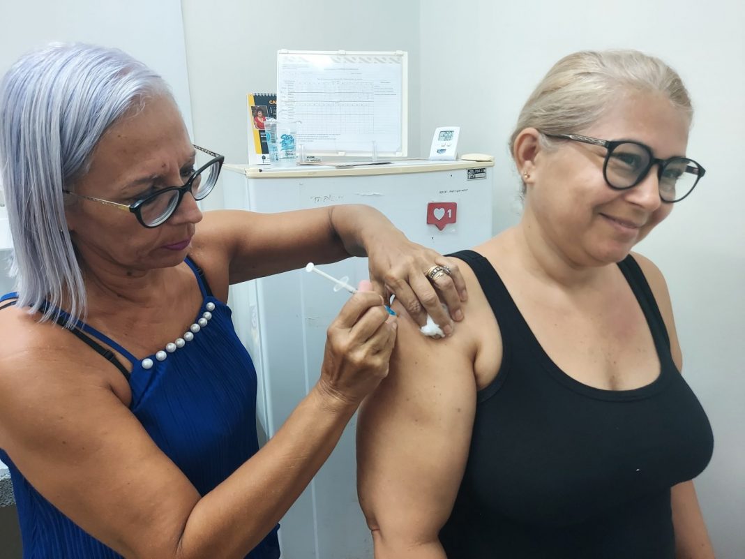 Dia-D-Vacinacao-Influenza-e-Multivacinacao-66-1536x1152