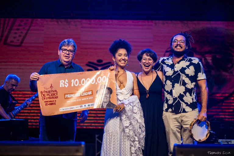 fdbd7d57-914c-4b4b-98fb-d1b26713975b