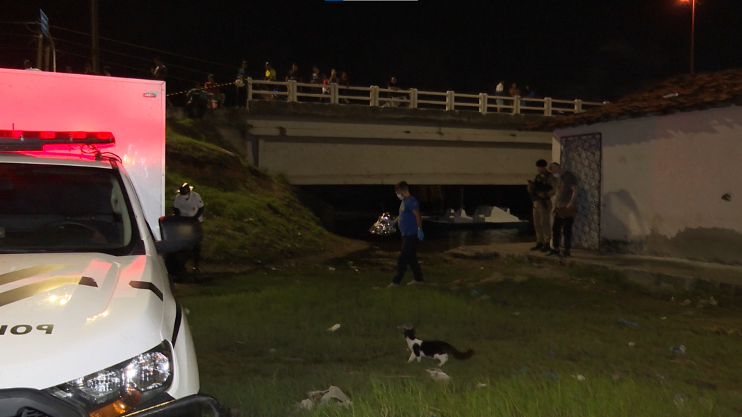 Corpo-em-decomposicao-e-encontrado-no-rio-Sanhaua-em-Bayeux