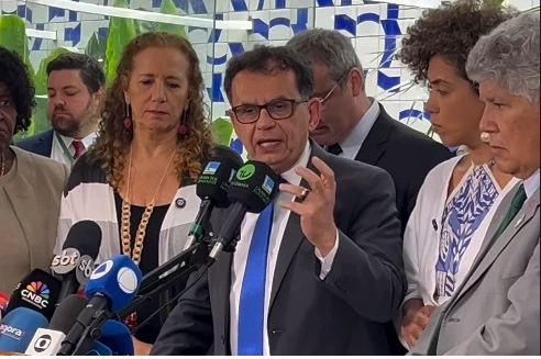 coletiva-deputados-rj