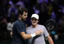 João Fonseca batalha em quadra, mas dá adeus ao Masters 1000 de Paris