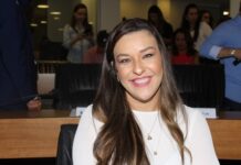 Camila revela proximidade histórica da família Toscano com Cícero e vê chance de aliança com chegada do gestor à oposição