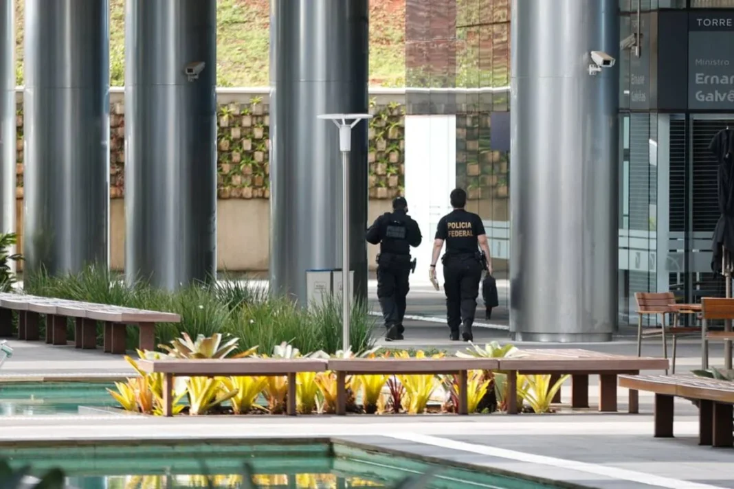 PF-cumpre-mandados-de-busca-e-apreensao-no-BRB