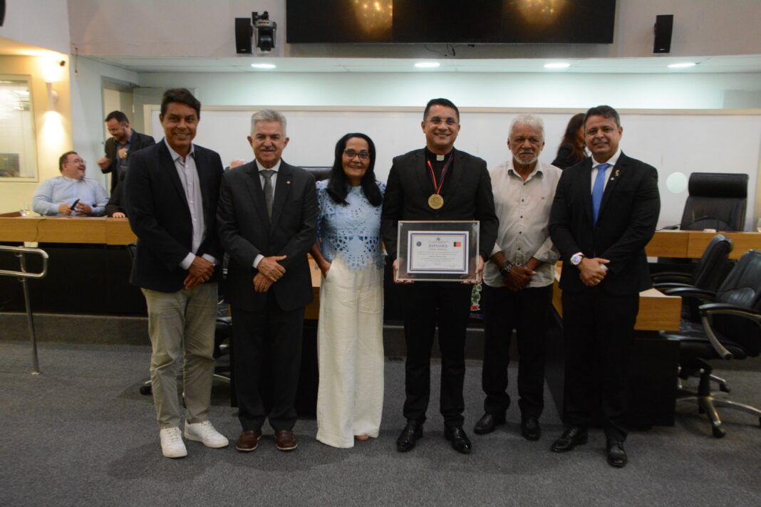 ef89b4e5-25dd-63d0-3a84-f9d413128f1c