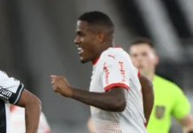 ‘Prometo aprender com erro’, diz zagueiro do Bragantino após fala machista