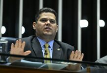 Alcolumbre mantém quebra de sigilo de Lulinha em CPMI do INSS