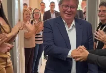 Aplaudido por servidores, João se despede e reforça tranquilidade na decisão de deixar o cargo; vídeo