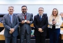 ALPB concede medalha Epitácio Pessoa ao presidente da Cagepa, Marcus Vinícius